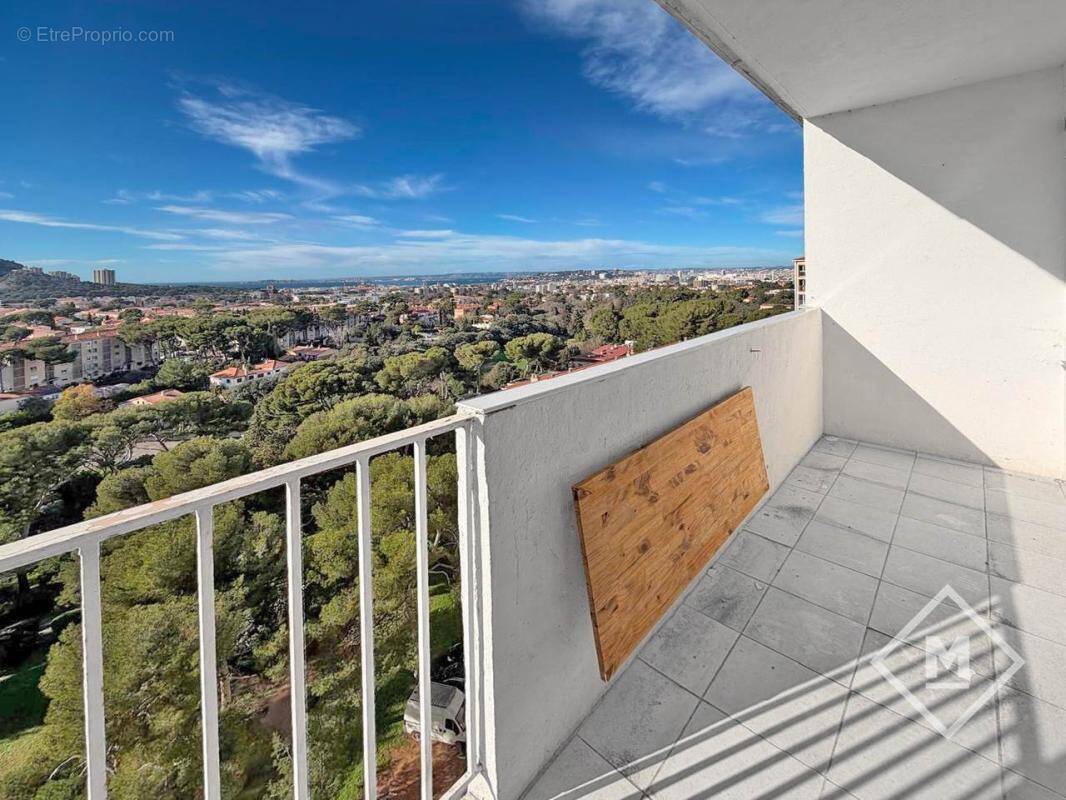 Appartement à MARSEILLE-9E