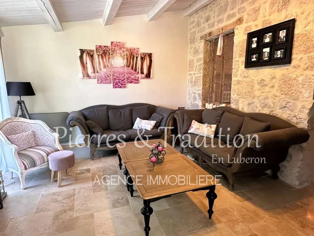 Maison à SIMIANE-LA-ROTONDE