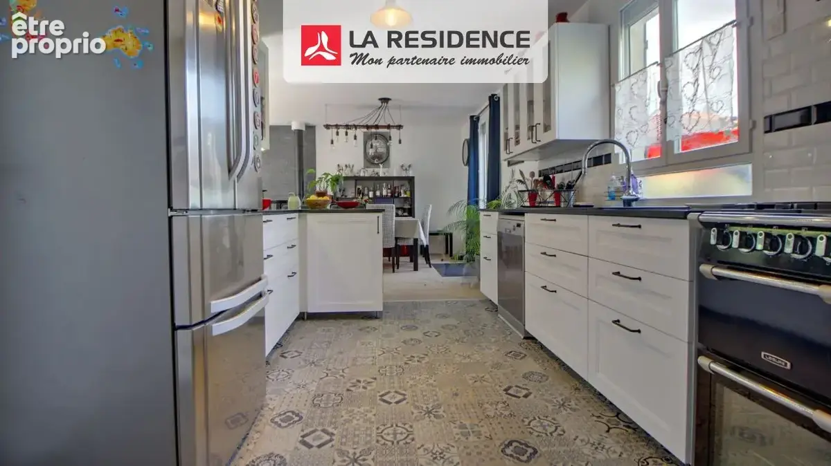 Maison 7 pièces 143 m² à vendre à Les Clayes-Sous-Bois (78340) - photo 3