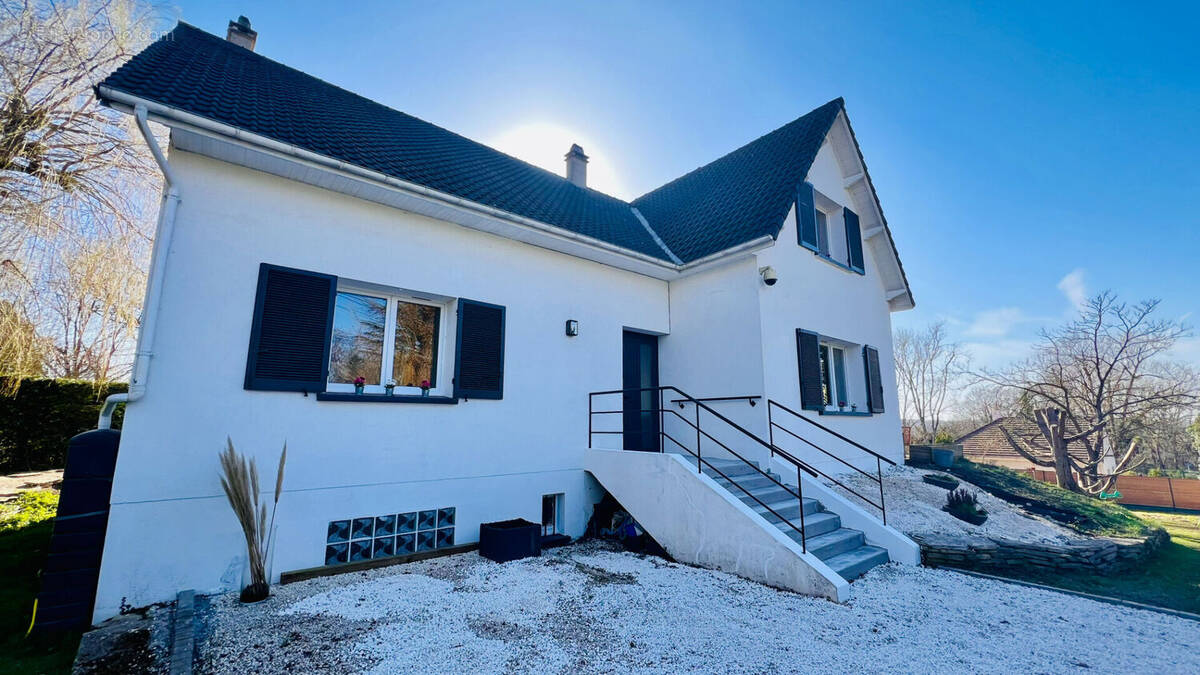 Maison à MAULE