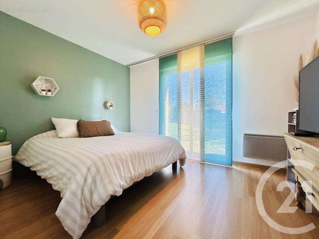 Maison à CONDAT-SUR-VIENNE