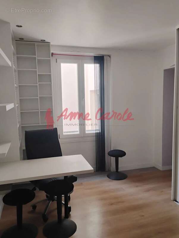 Appartement à PARIS-20E