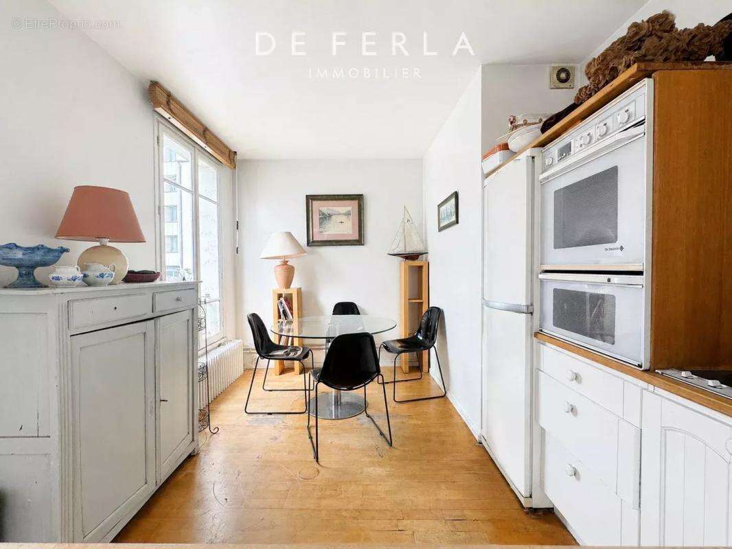 Appartement à PARIS-14E