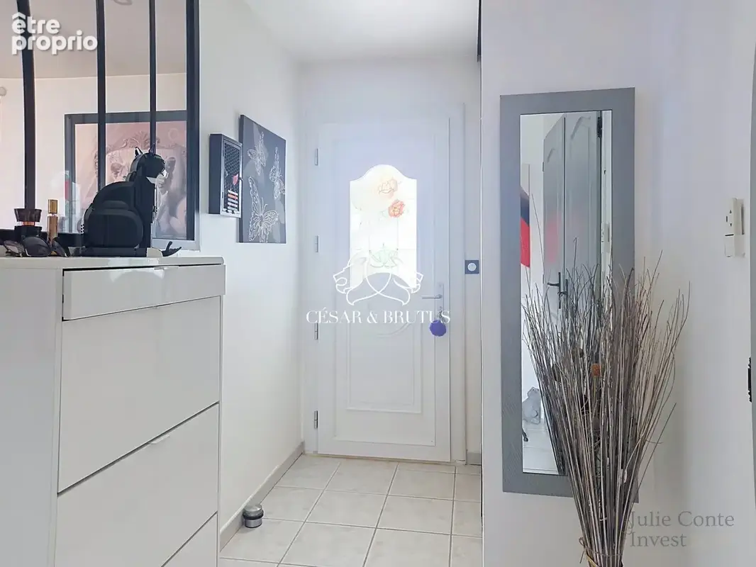 Maison 184 m² à Saint-Clair-Du-Rhone  - photo 1