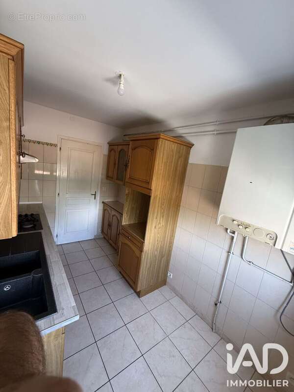 Appartement 70 m² à Bourg-Saint-Andeol  - photo 9