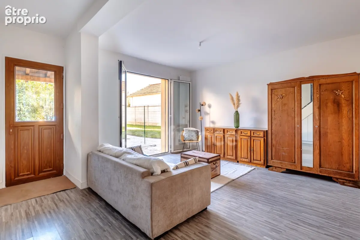 Versailles, A VENDRE MAISON RENOVEE  de 110 m2 au sol- 4 chambres- JARDIN- CALME et proximité des commodités - photo 10