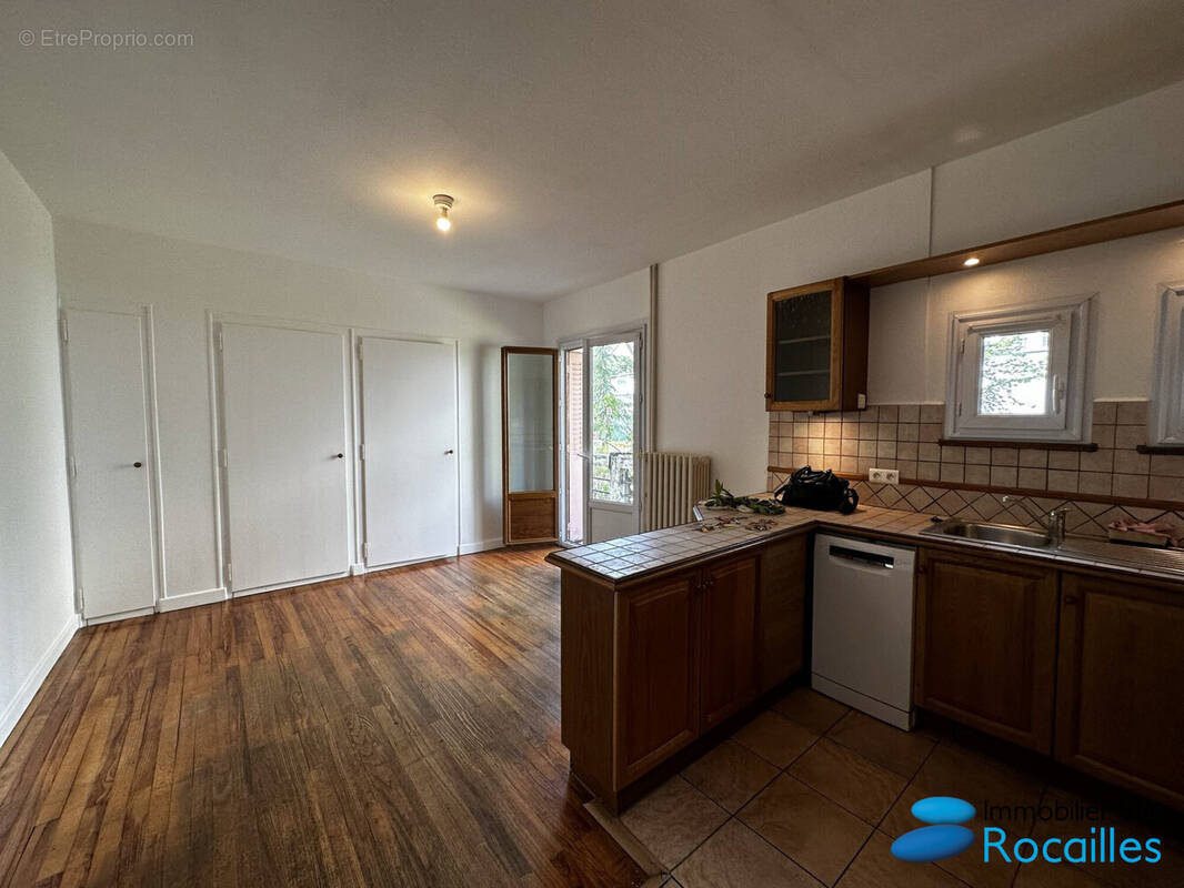 Appartement à LA ROCHE-SUR-FORON