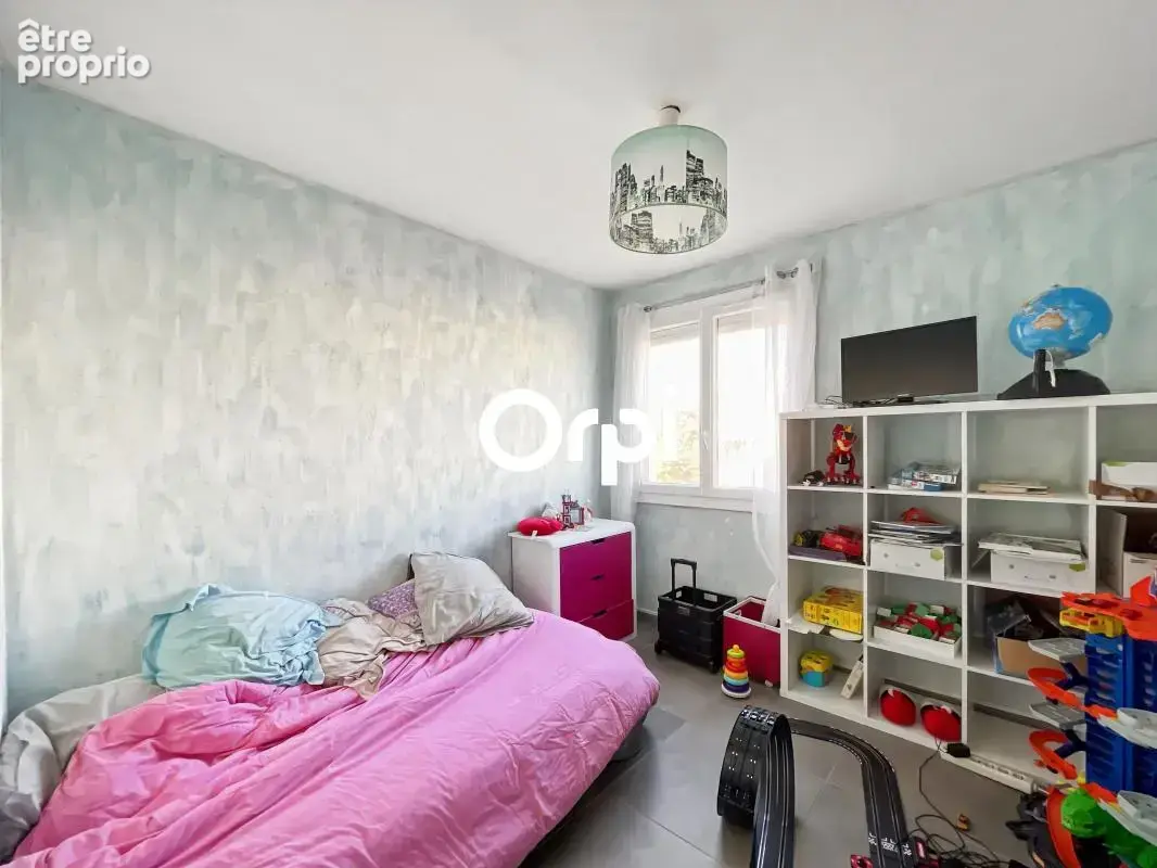 ** T3 - Vue mer - La Ciotat - vente en viager ** - photo 14