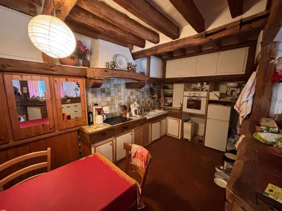 Maison à ORMOY-LA-RIVIERE