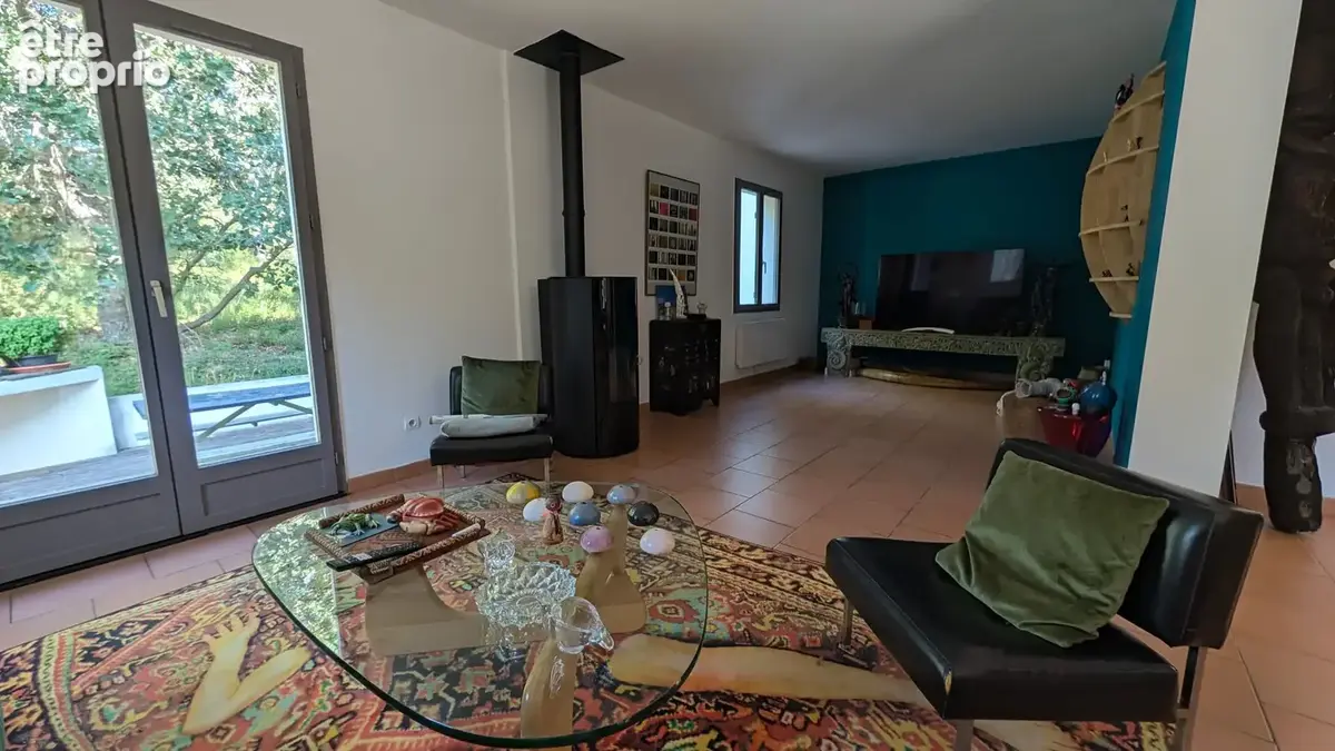 PEYROLLES EN PCE - Villa T6 de 162 m² sur 9511 m² de terrain - photo 4