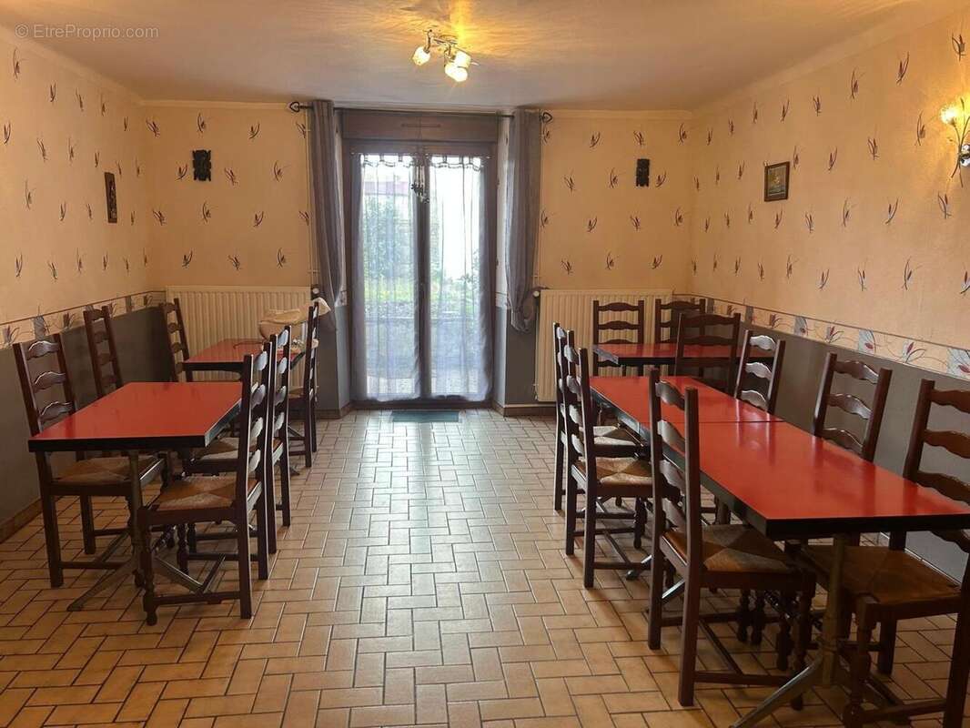 Photo 5 - Commerce à TREVERAY