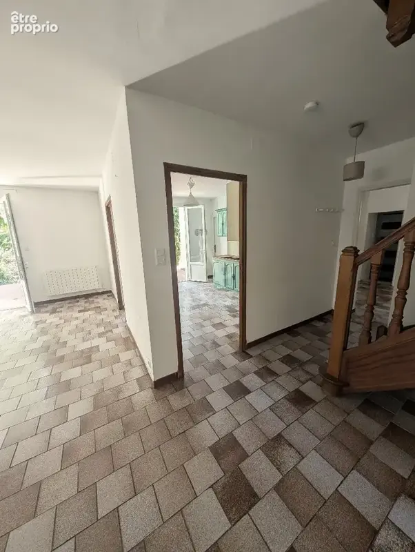 Exclusivite fabrezan proche du centre avec jardin et garages - photo 10