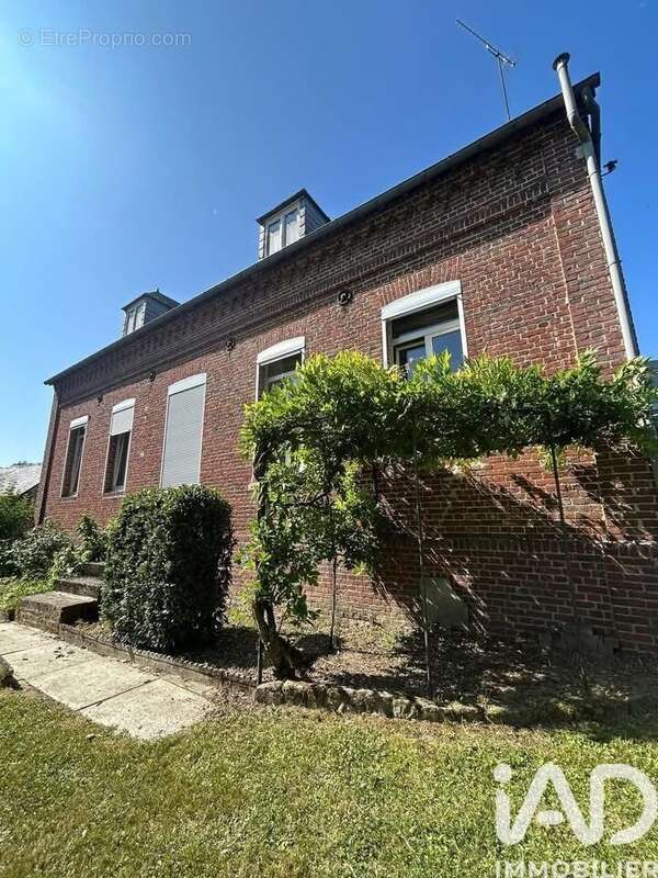 Maison 122 m² à Puisieux-Et-Clanlieu  - photo 3