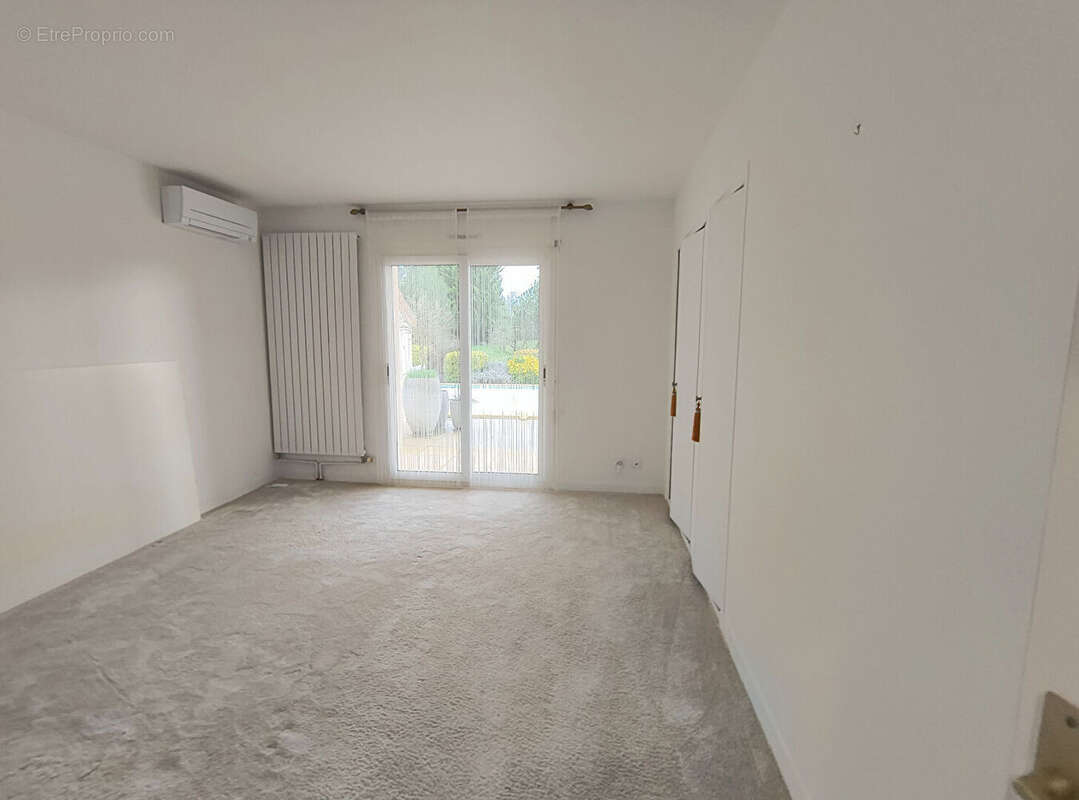 Maison à VERNEUIL-SUR-VIENNE