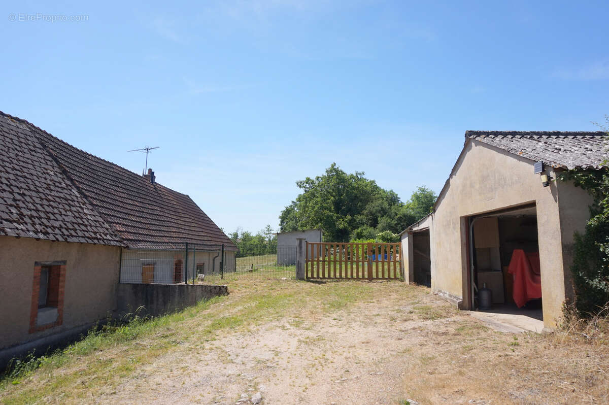Maison de campagne et ses dépendances - photo 19