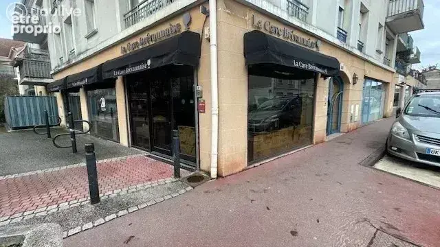 Commerce à LIMEIL-BREVANNES