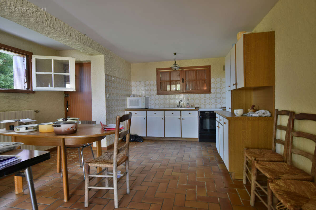 Maison à COURS-DE-PILE