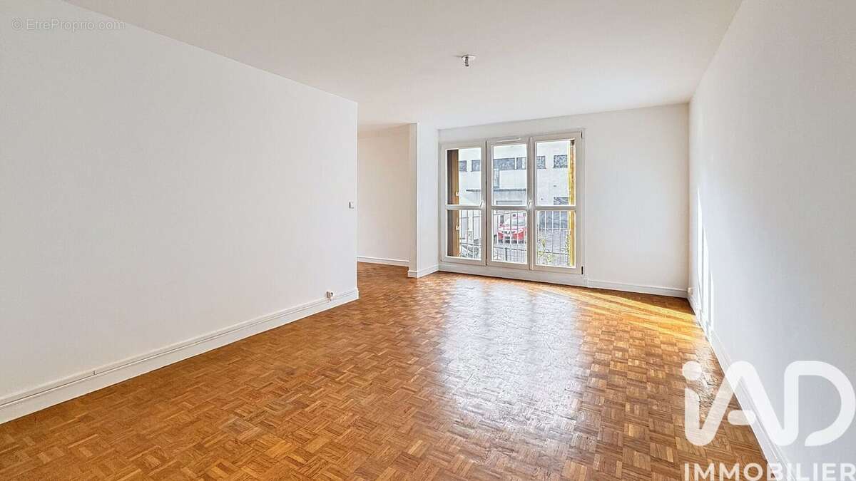 Photo 2 - Appartement à VILLENEUVE-LA-GARENNE