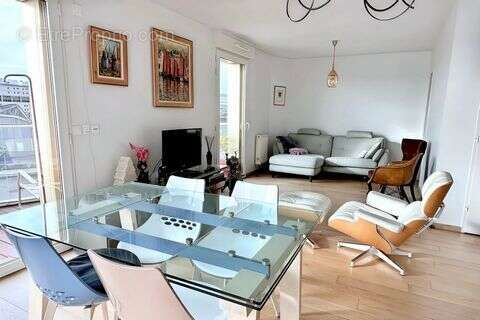 Appartement à PARIS-12E