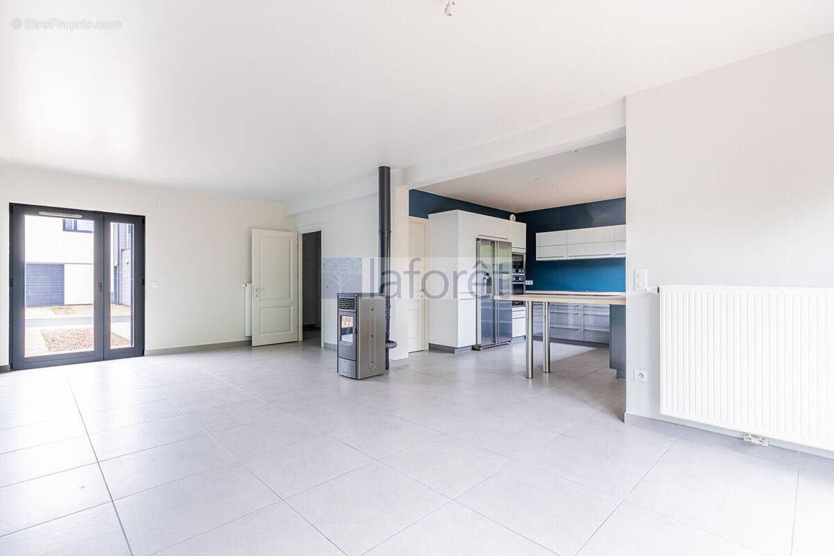 Maison à BALLAINVILLIERS