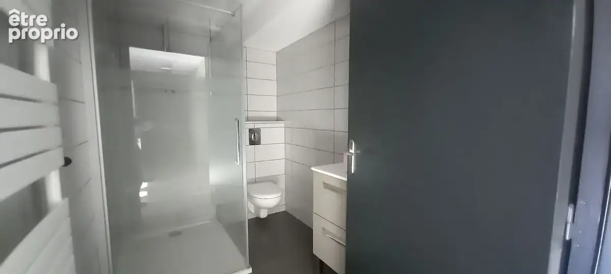 Appartement 45 m² avec balcon à Saint-Flour - photo 4