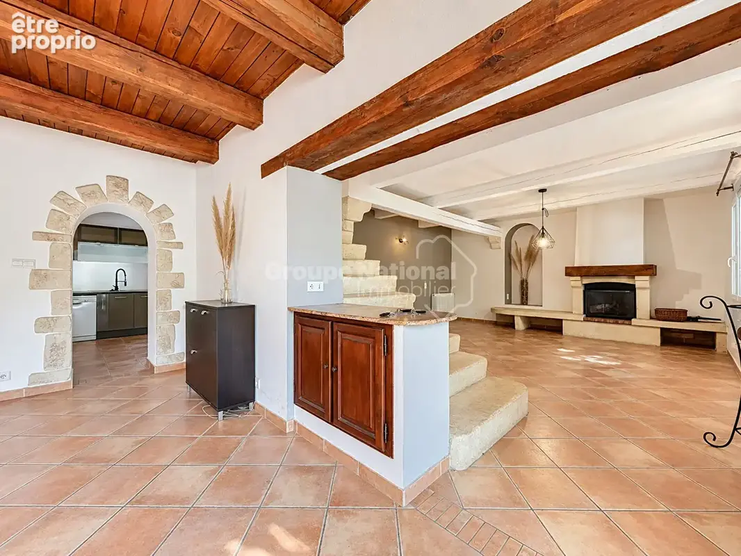 Mas provençal de caractère à rénover, fort potentiel, piscine, gîte et appartement à Châteaurenard - photo 12