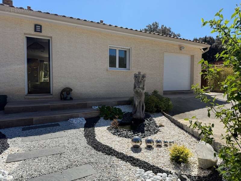Maison à QUISSAC