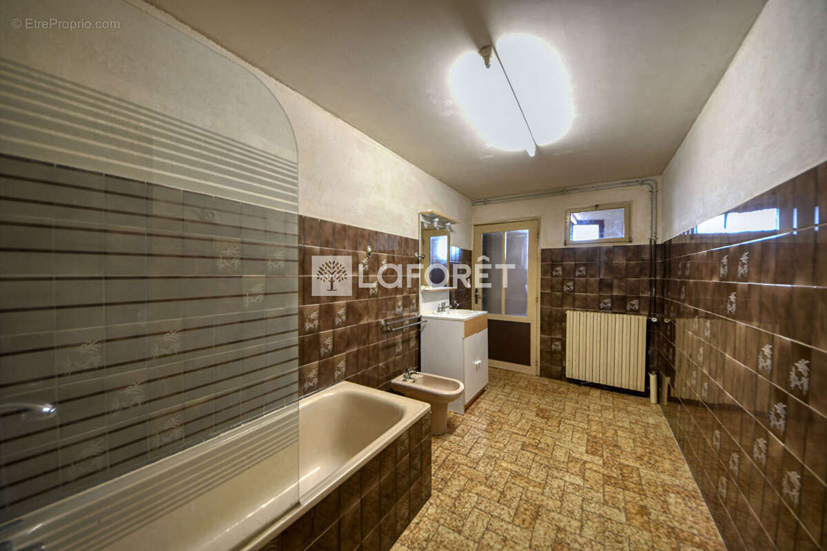 Maison à LISLE-SUR-TARN