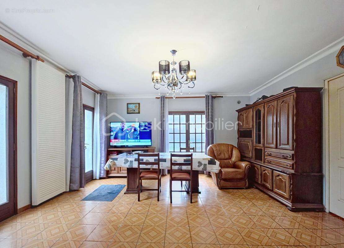 Maison familiale de 142 m² avec jardin - photo 5