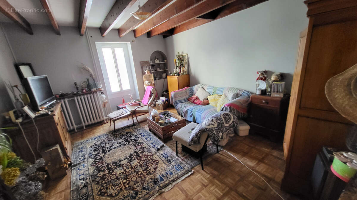 Maison à CEAUX-EN-COUHE