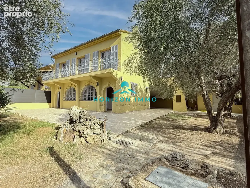 Maison à CARROS