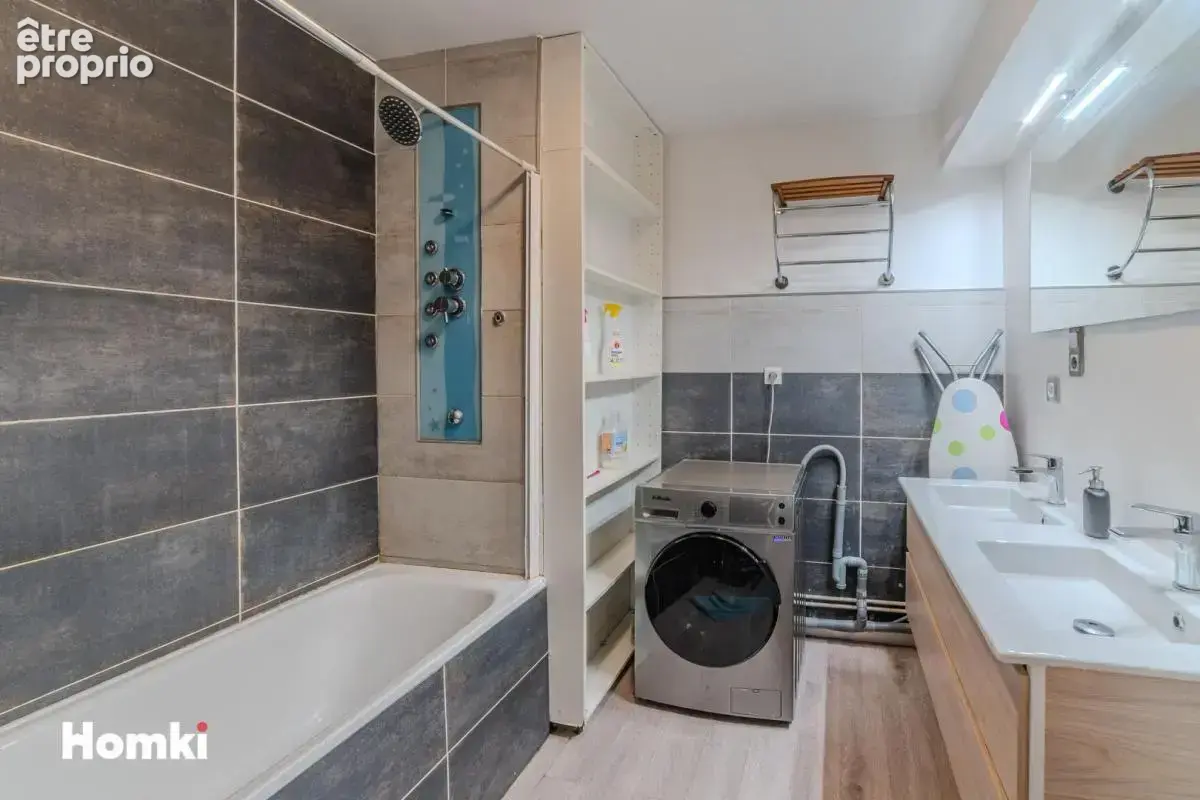 Appartement T4 de 80 m² à Saint-Étienne 42000, Rue Charles de Gaulle - photo 2