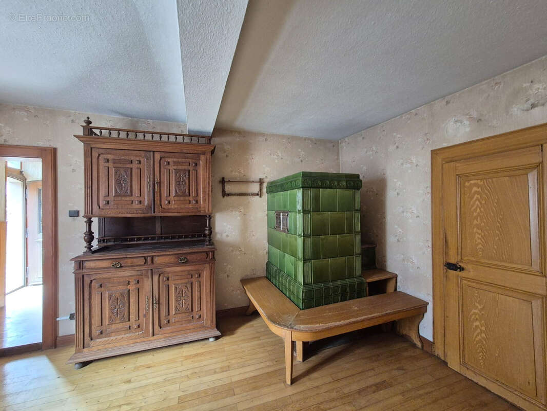 Maison à STEINBRUNN-LE-HAUT