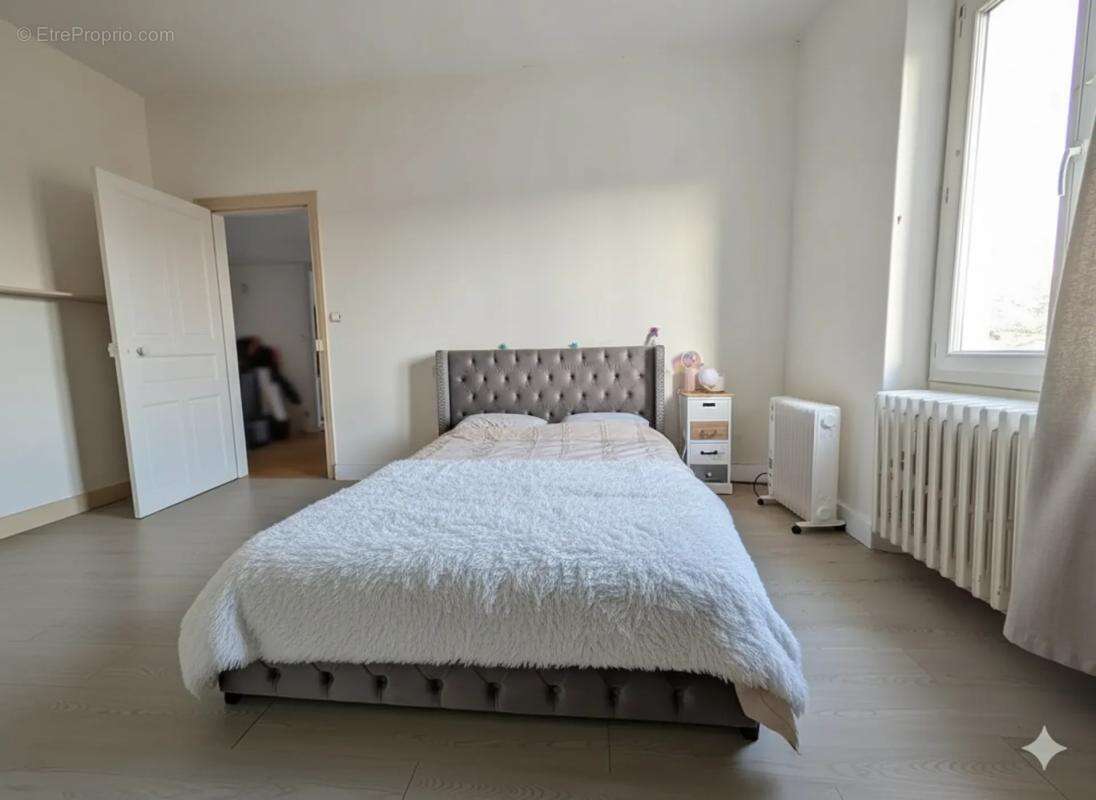 Maison à BELLEGARDE