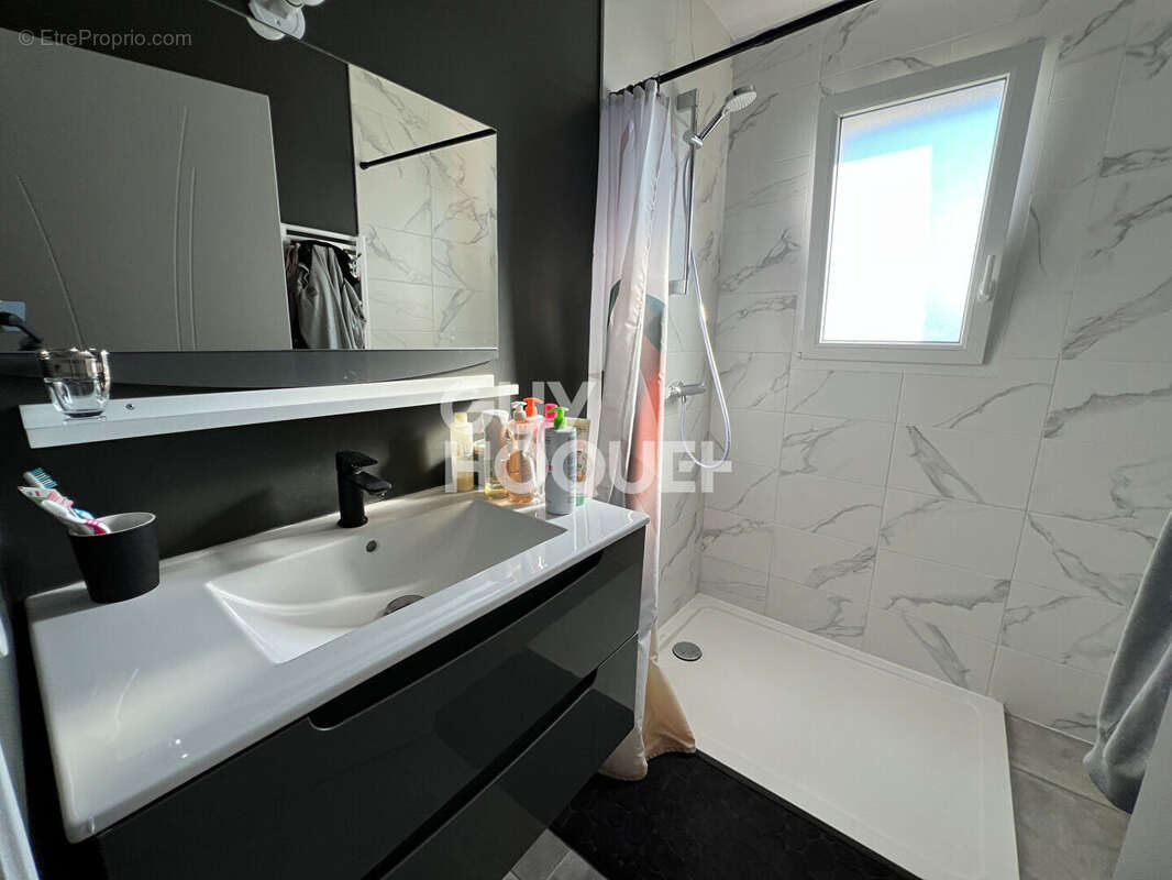 Maison à ROZIER-EN-DONZY