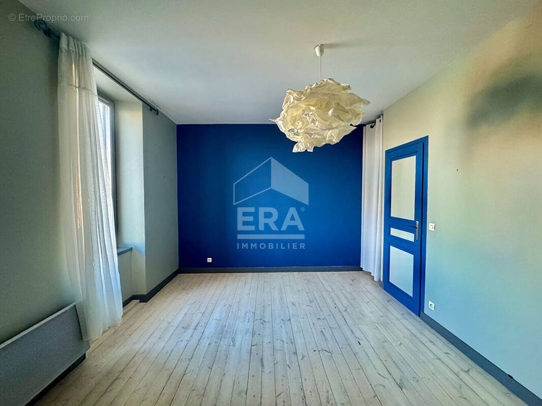 Appartement à MORNAC-SUR-SEUDRE