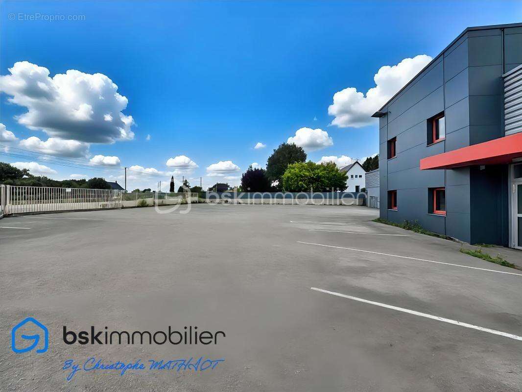 Bâtiment industriel de 1 700 m² sur terrain de 6 230 m² – Nombreuses possibilités d’exploitation ! - photo 10