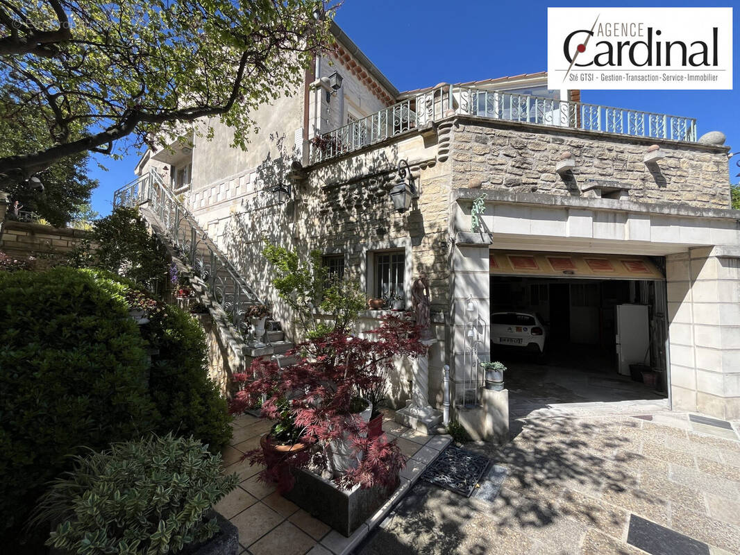 Maison à CHATEAURENARD