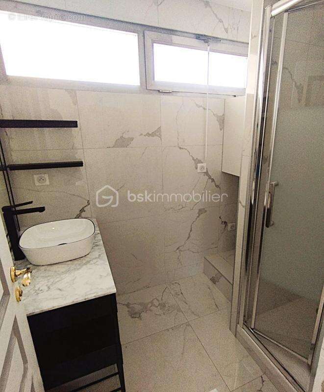 Appartement à PARIS-12E