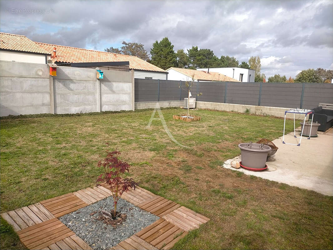 Maison à LE POIRE-SUR-VIE