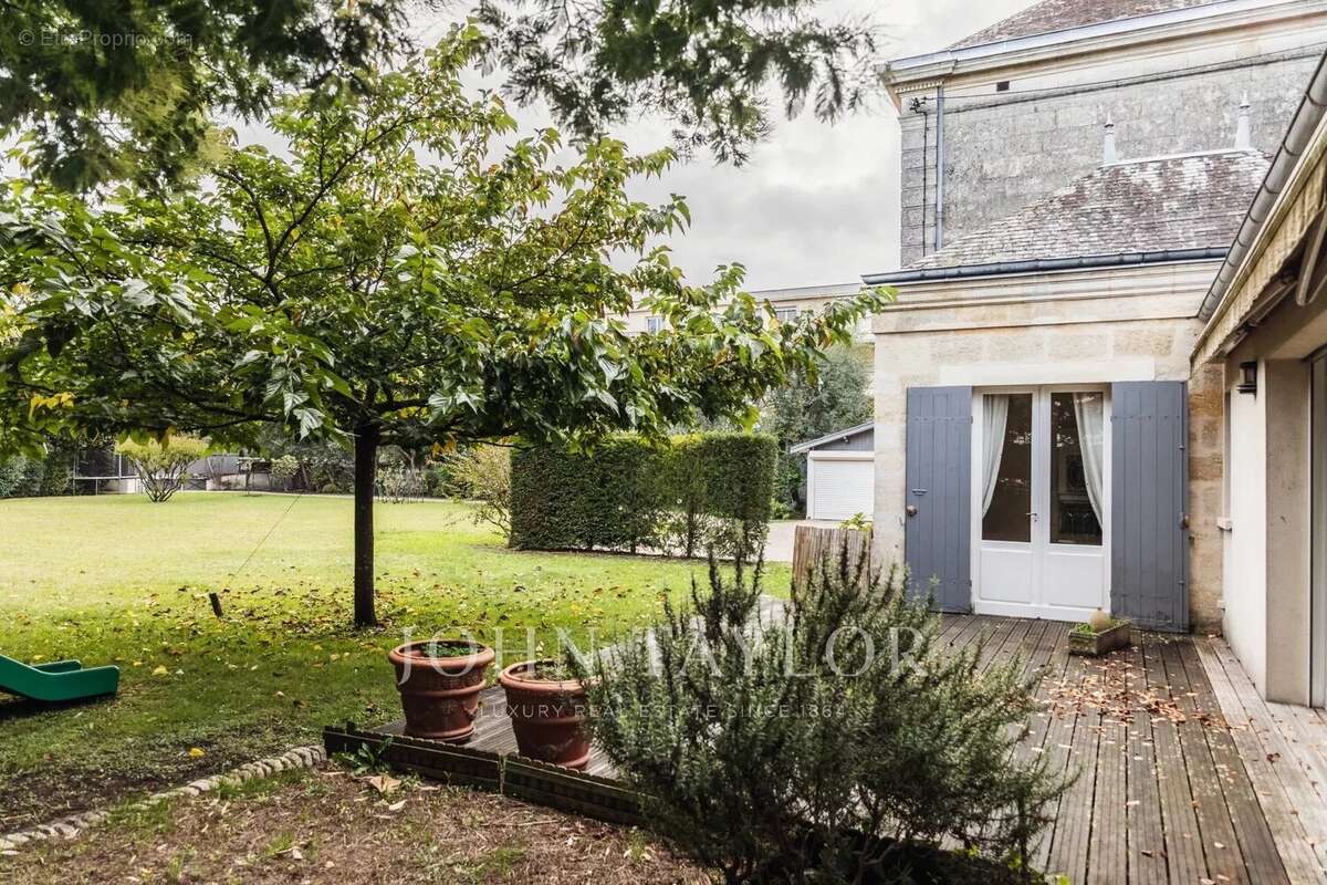 Maison à LE BOUSCAT