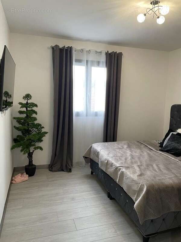 Maison à SAINT-JULIEN