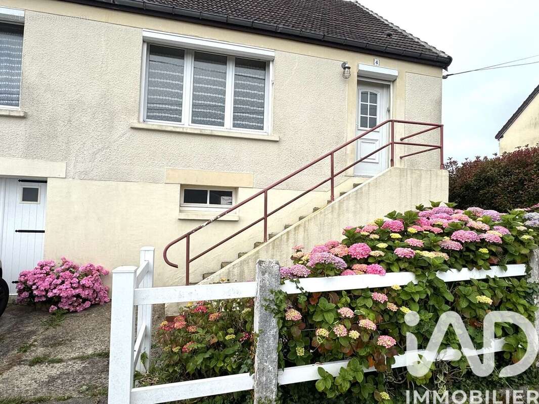 Photo 2 - Maison à QUERQUEVILLE