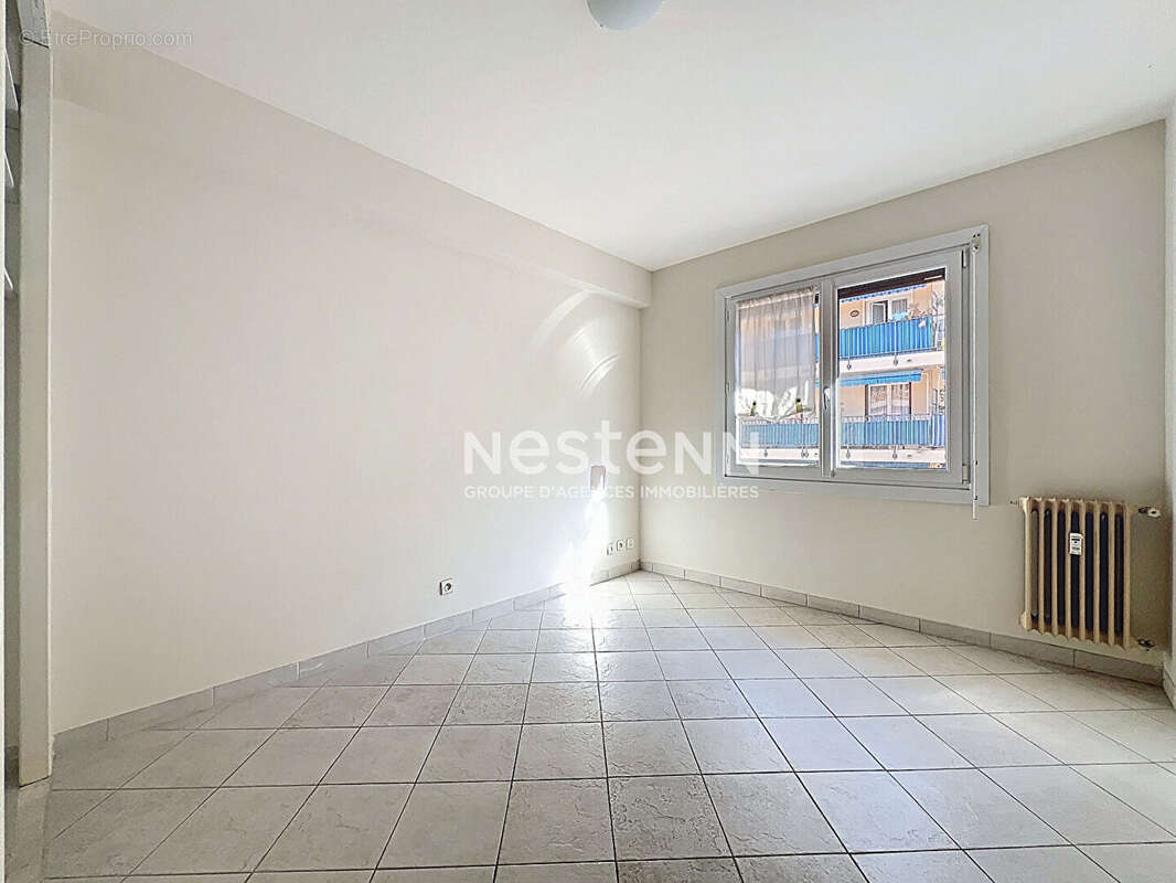 Appartement à VALLAURIS