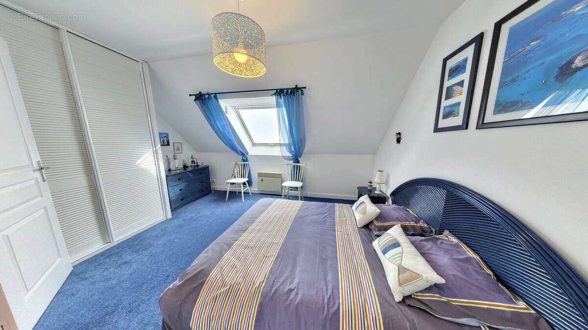 Fouesnant, jolie maison d'architecte de 170 m², sur un jardin paysagé de 3000 m², mer à pied ! - photo 12