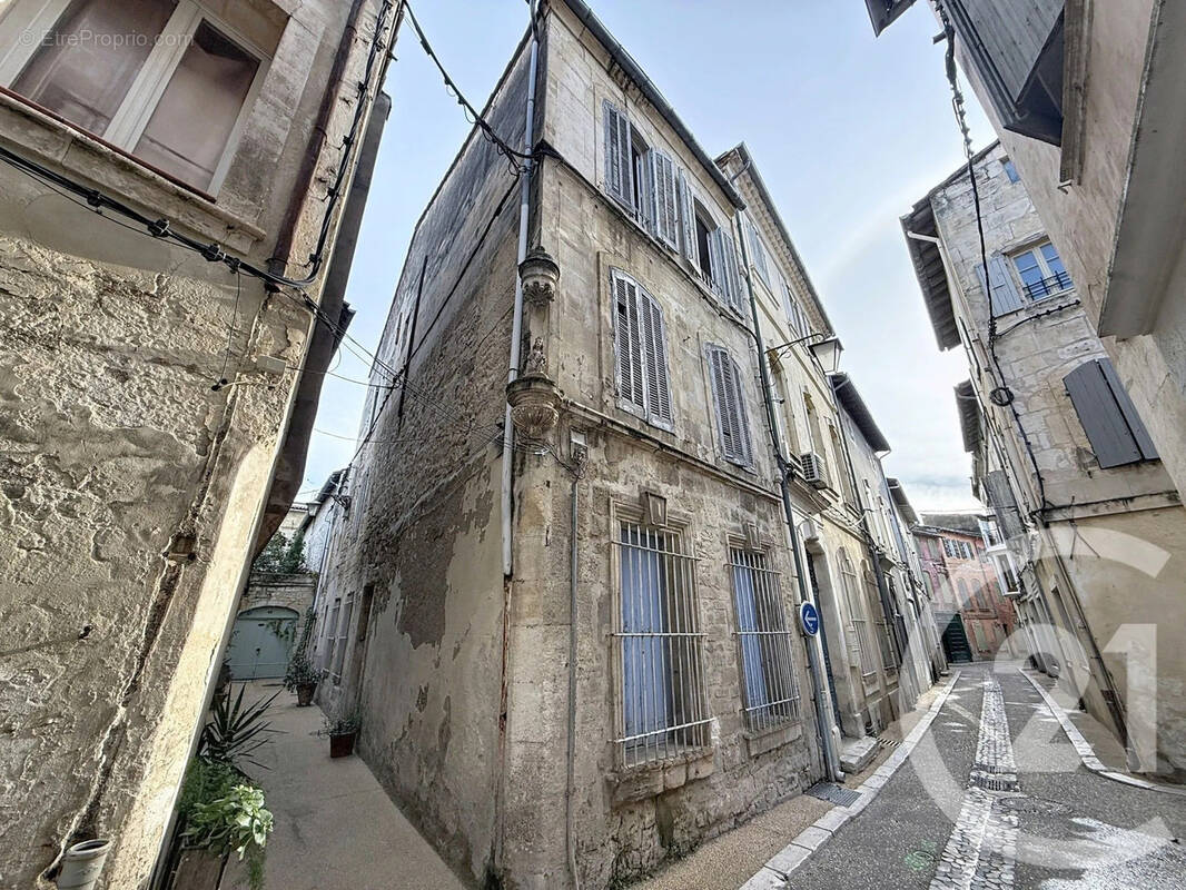Autre à TARASCON