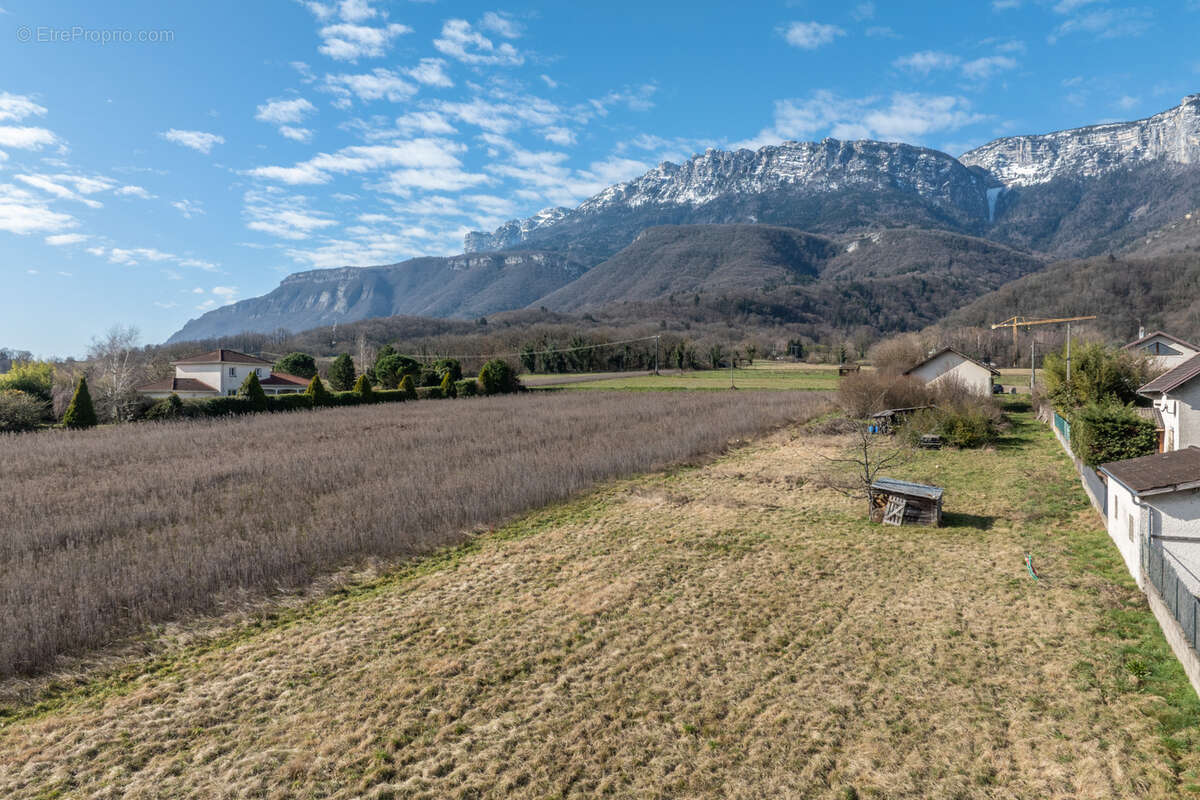 Terrain à CHAPAREILLAN