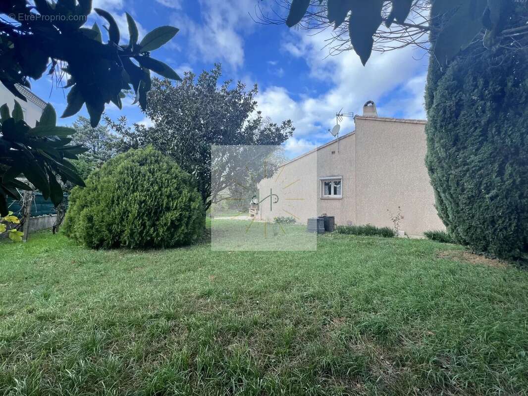 Maison à MONTELIMAR