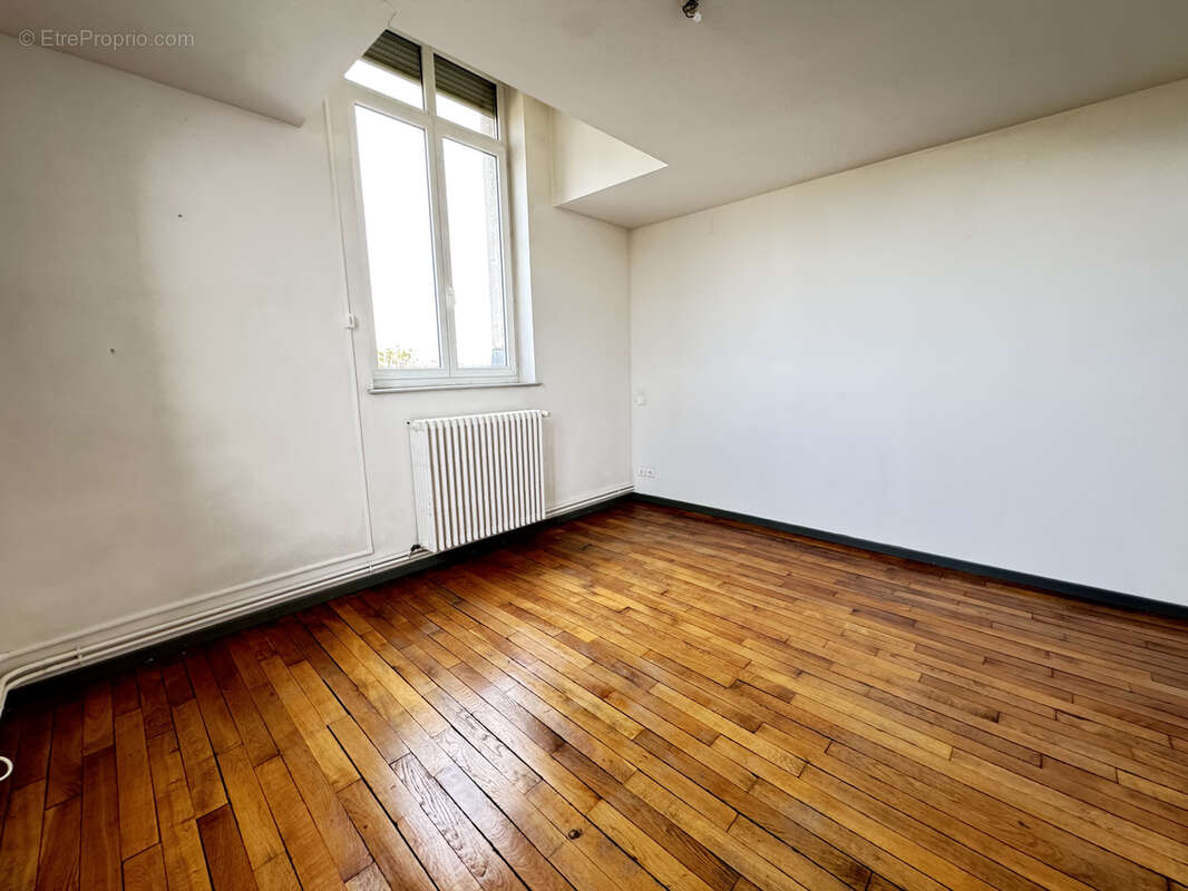 EXCLUSIF BELFORT Quartier St Joseph - T4 avec ascenseur et garage - photo 5