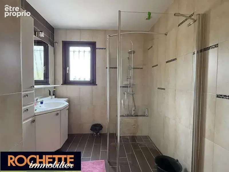 Maison 147 m² à Chirassimont  - photo 4